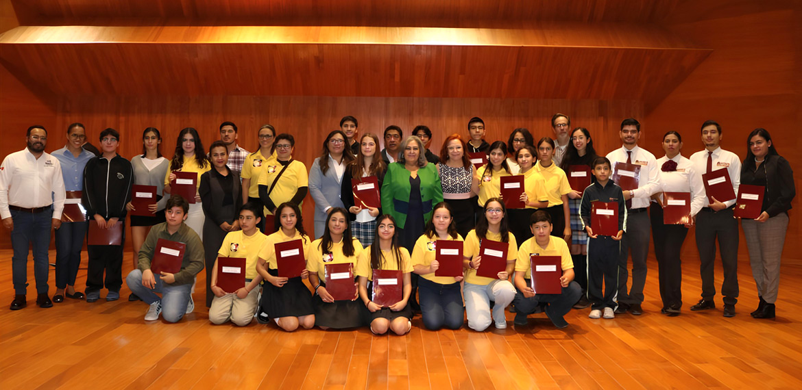 Los proyectos en robótica y energías renovables presentados por los estudiantes de BCS fueron clave para su éxito en la Expocienciasa