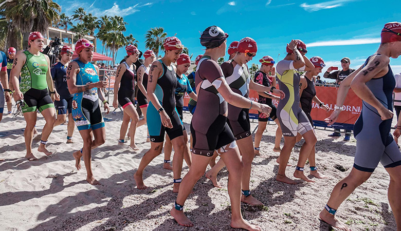 Rosa Tapia, de Sonora, se lleva el oro en la categoría élite femenil del Triatlón AsTri La Paz 2024, destacando entre competidoras internacionales - Baja California Sur, México - Noticias